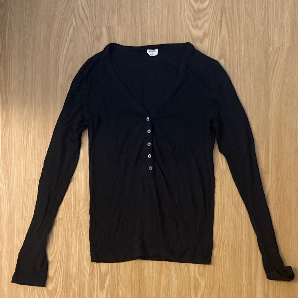 Aritzia Wilfred Free Black Long Sleeve Top with Buttons in Black Size S NWOT